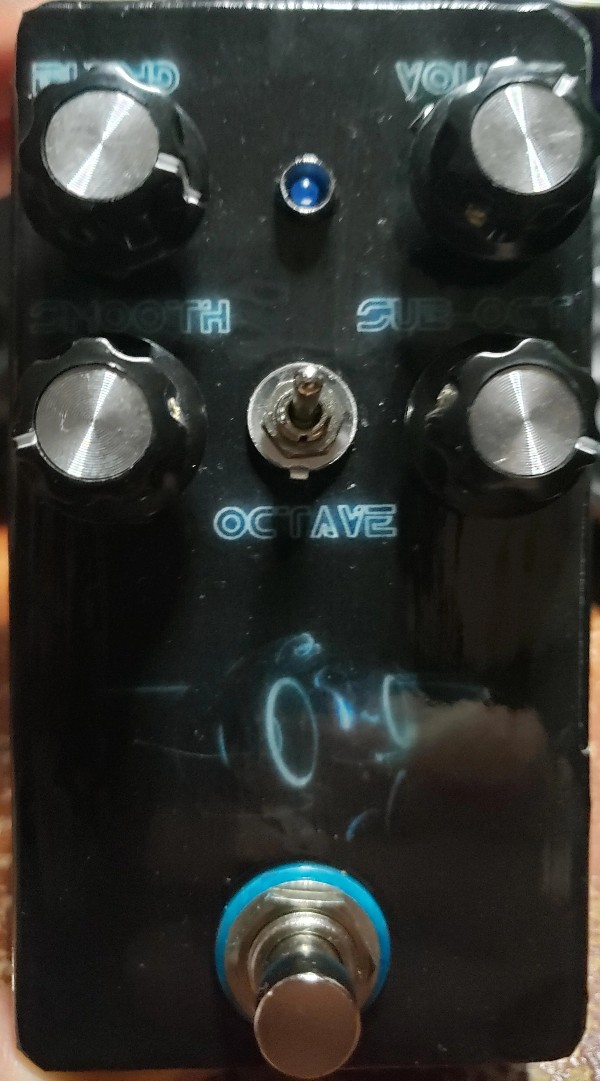 Pédale d'Effets Catalinbread V8 Fuzz Generator : Alimentation